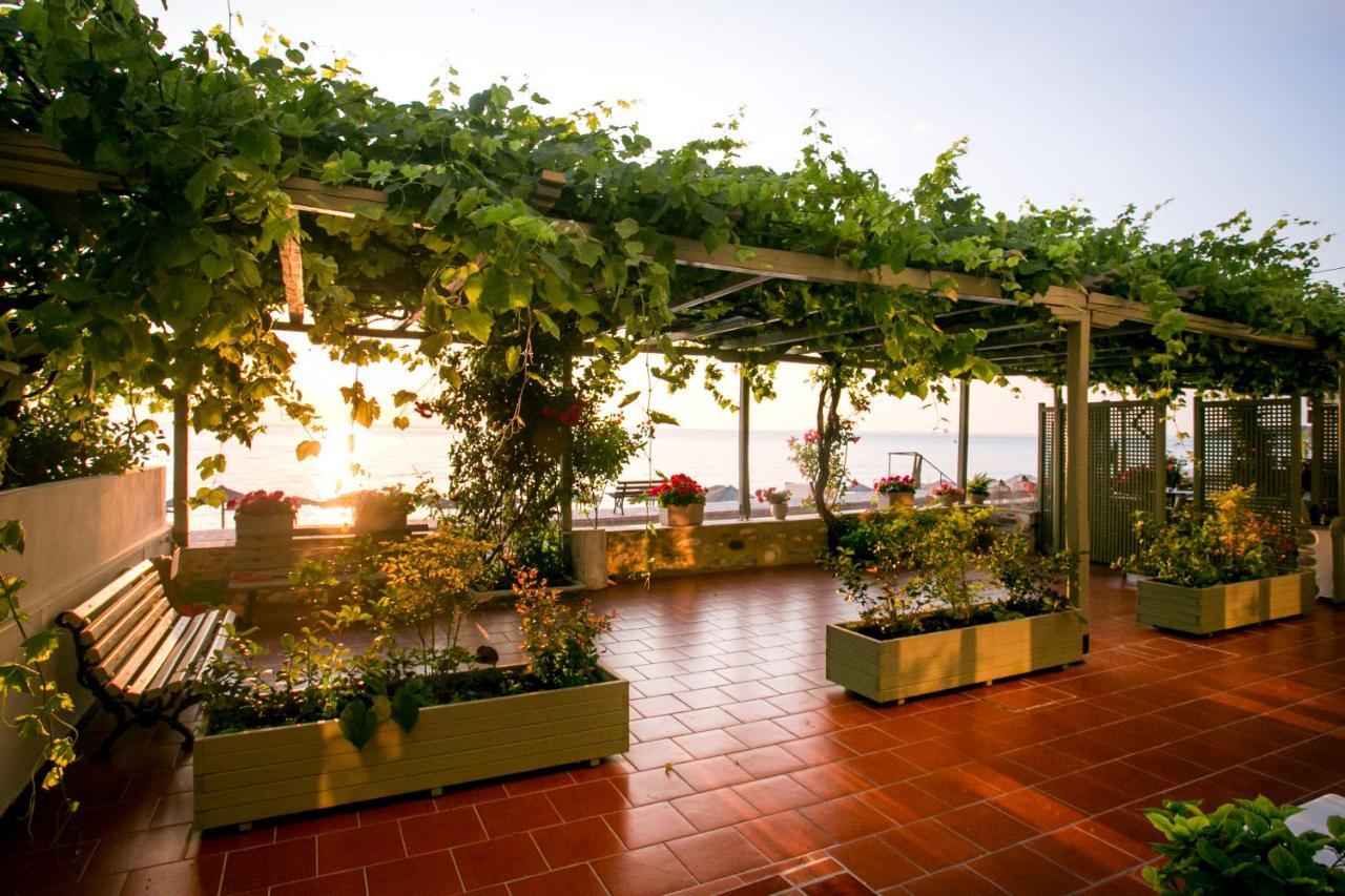 Kenta Beach Hotel Agios Ioannis  Extérieur photo